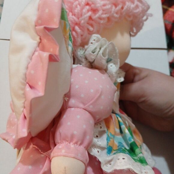 Vintage Soft Sculpture Artisan Doll by Joelson Industries 1998. Pink Hair - Picture 2 of 5